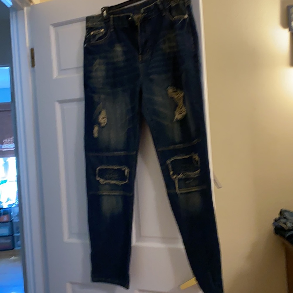 2 pairs of men’s ( or women’s) straight leg jeans